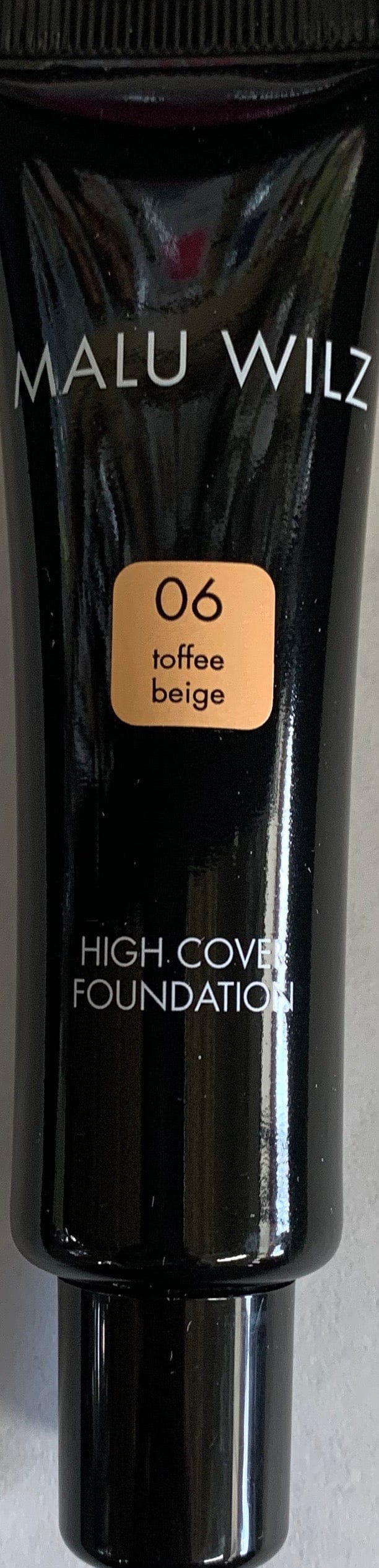 Face Foundation High Coverage With Hyaluronic Acid 1.01 oz Foundation